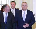 Scott Morrison (th.) er valgt som Australiens nye premierminister.  David Gray/AP