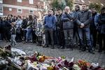 Mange mødte frem, da der blev holdt en m
Mindehøjtidelighed efter drabet på 16-årige Servet Abdija i oktober sidste år. 
  
   Jakob Jørgensen/POLFOTO