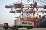 Maersk Line er stoppet med at fragte gods til og fra Iran, fordi firmaet »vil respektere« den amerikanske regulering. Arkivfoto Chinatopix
