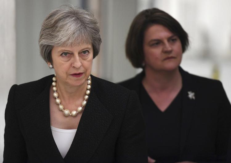 Hvordan kommer et Brexit til at se ud? DEn aftale har forhandlerne nu fire uger længere til at strikke sammen. Briterne forlader EU 29. marts 2019.  Clodagh Kilcoyne/AP