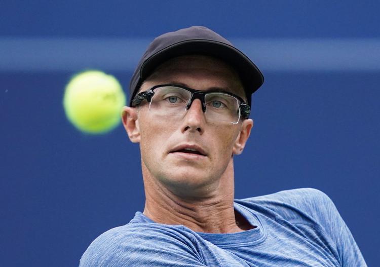 Peter Polansky fra Canada har på forunderlig vis knebet sig med i fire grand slam-turneringer på stribe uden selv at have kvalificeret sig.  Mark Blinch/AP