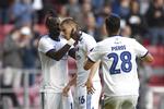 Da Carlo Holse havde scoret sit første mål i Superligaen blev han lykønsket af Dame N'Doye, der med 64 har lavet flest af FCK's 1.501 mål i Superligaen.
    Superliga: FC København - SønderjyskE i Parken i København, søndag den 26. august 2018. (Foto: Tariq Mikkel Khan/Scanpix 2018)
   Tariq Mikkel Khan/Ritzau Scanpix