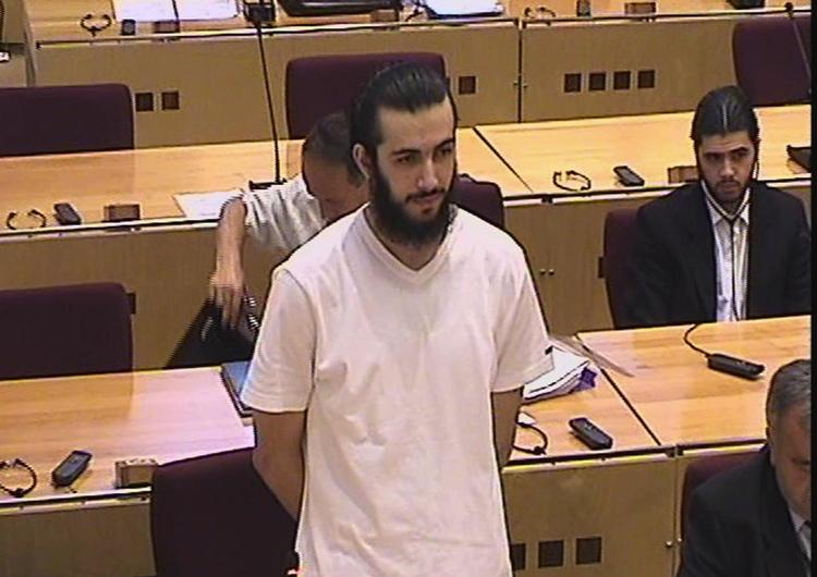 Mirsad Bektasevic blev dømt for terrorforberedelser i Sarajevo. I dag sidder han dømt i Grækenland for medlemsskab af en terrororganisatio, men kan være på vej ud af sin celle et år efter dommen, oplyser svensk radio. /AP