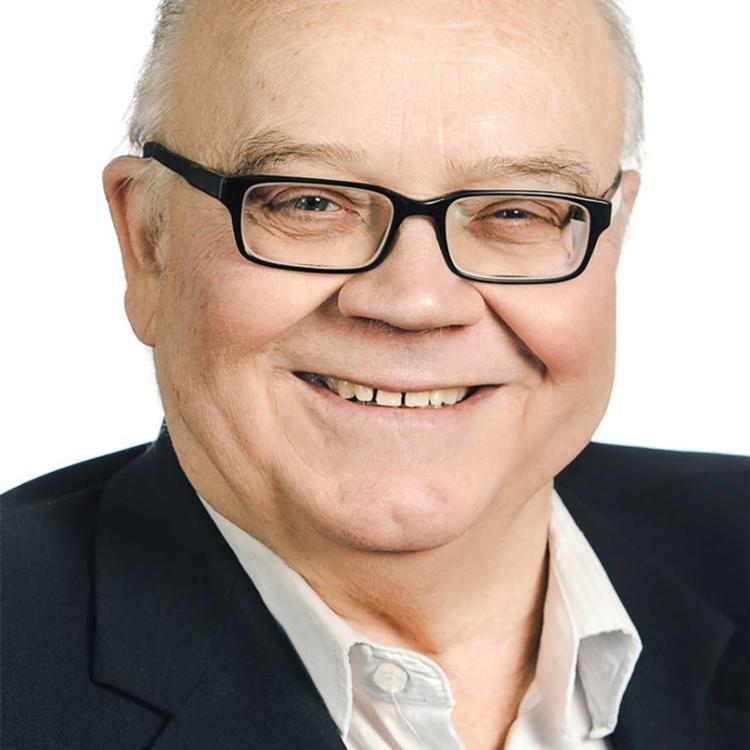 Steen Petersen skrev søndag aften på Facebook, at det spanske politi skal bruge deres våben for at standse invasionen af migranter. Faxe Kommune/handout/Ritzau Scanpix