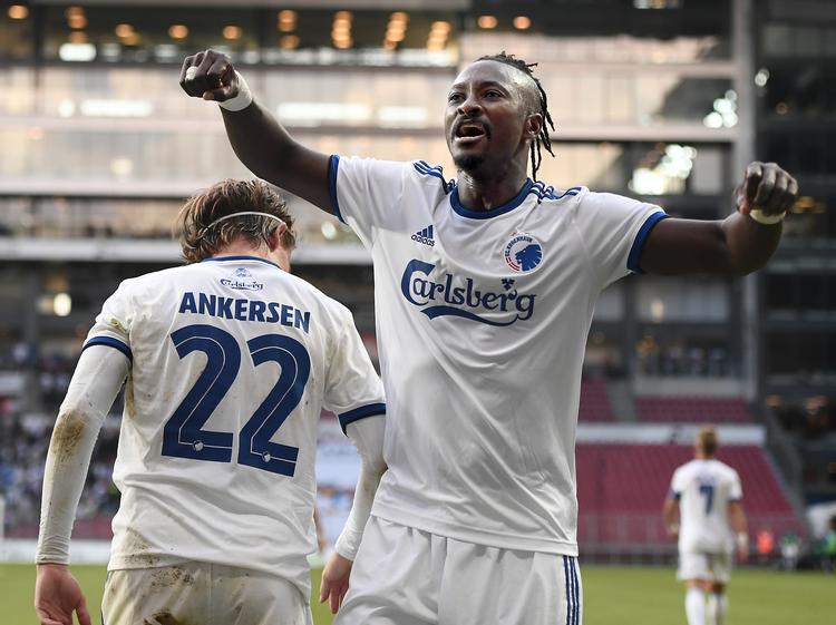Dame N’Doye scorede igen for FC København mod SønderjyskE i Parken, hvor han skal være på toppen torsdag aften, hvis københavnerne skal slå Atalanta og spille sig ind i gruppespillet i Europa League.
   Poulsen Lars/POLFOTO