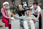»Jeg tror, jeg havde regnet med, at introdagene ville være mere ydmygende, som de er i gymnasiet. Men det er det overhovedet ikke. De er ekstremt bevidste om, at man bliver budt velkommen i et fællesskab«, siger 21-årige Stella Lystlund.  Louise Herrche Serup/POLFOTO