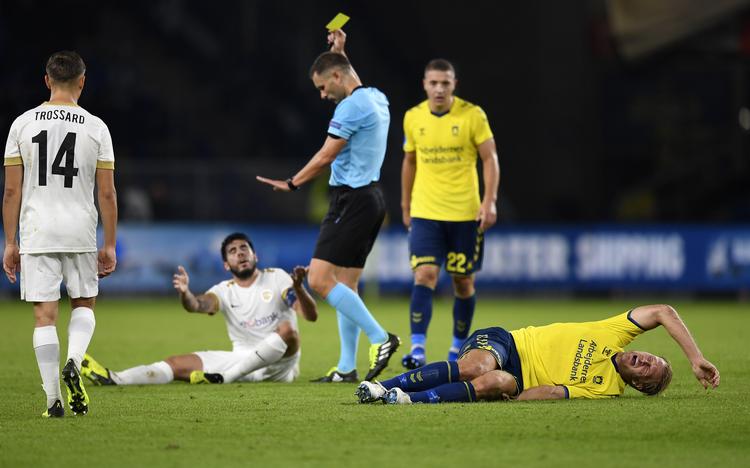 Ny nedtur for Brøndby og  Paulus Arajuuri mod det belgiske mandskab.  Lars Møller/Ritzau Scanpix