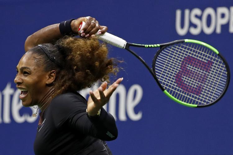 Serena Williams var nåedsløs i sin 3. runde-kamp mod søsteren Venus Williams. Kan hun holde det niveau mod Kaia Kanepi, er hun atter favorit. Adam Hunger/Ritzau Scanpix