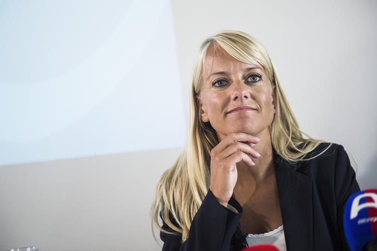 Pernille Vermund, har skåret det hele ud i pap: Nye Borgerlige er klar til at lade Lars Løkke Rasmussen (V) falde som statsminister, hvis han ikke accepterer partiets tre ufravigelige krav. Ólafur Steinar Gestsson/Ritzau Scanpix