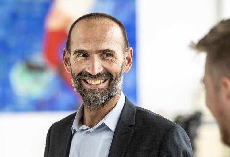  Claus Bretton-Meyer  og flere andre fra DBU-toppen er i dag i Viborg for at følge kvindelandsholdet.  Anders Kjærbye/Ritzau Scanpix