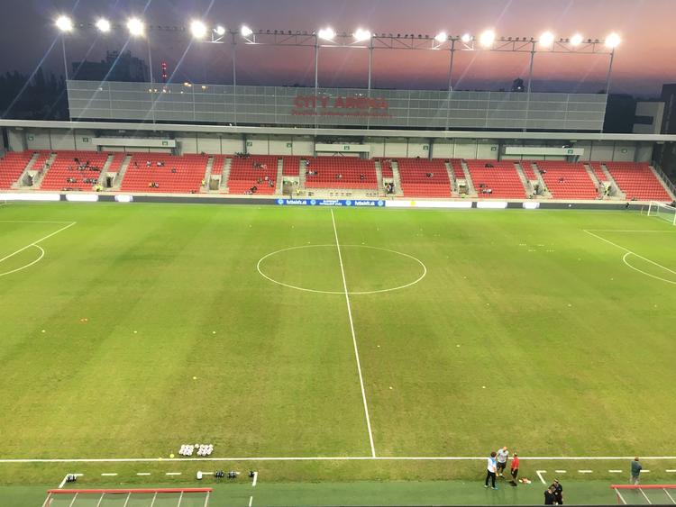 Stadion i Trnava venter på både spillere og tilskuere.  Søren Lissner 