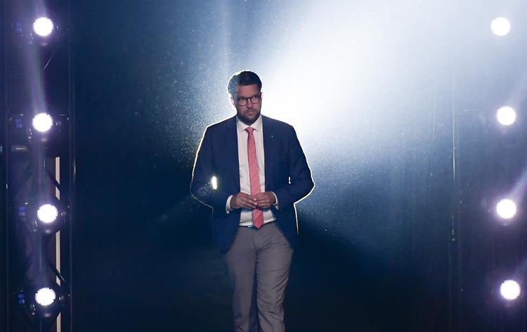 Jimmie Åkesson ved partilederdebat på svensk TV4.
   Stina Stjernkvist/tt/Ritzau Scanpix