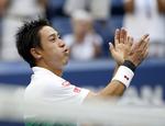 Kei Nishikori er med sine 28 år den yngste spiller i mændenes semifinaler, hvor rutinen er en markant faktor under dette års US Open.  Jason Decrow/AP
