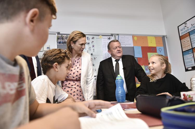 Statsminister Lars Løkke Rasmussen og undervisningsminister Merete Riisager præsenterer regeringens udspil 'Folkets skole: Faglighed, dannelse og frihed - Justeringer af folkeskolereformen' på Lillevang Skole i Allerød. Mads Claus Rasmussen/Ritzau Scanpix