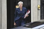 Storbritanniens premierminister, Theresa May, er ude i en svær opgave, når hun skal forhandle en aftale om brexit hjem med EU. Og nu har Labour meldt ud, at oppositionspartiet ikke vil stemme for en aftale.  Kirsty O'connor/AP