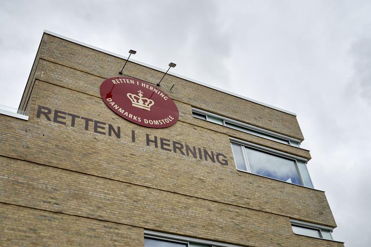 Voldtægtssagen, som nu får politikerne til at reagere, foregik ved Retten i Herning. Bonnerup Claus