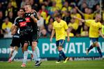 Alexander Bah og Stefan Gartenmann jubler over 4-2 målet på Brøndby Stadion. Jens Dresling/POLFOTO
