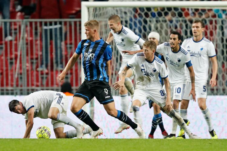 FCK måtte gennem straffesparkskonkurrence mod Atalanta fra den italienske Serie A for at komme med i Europa League. Vejen til den turnering bliver sværere fra 2021. Jens Dresling/POLFOTO
