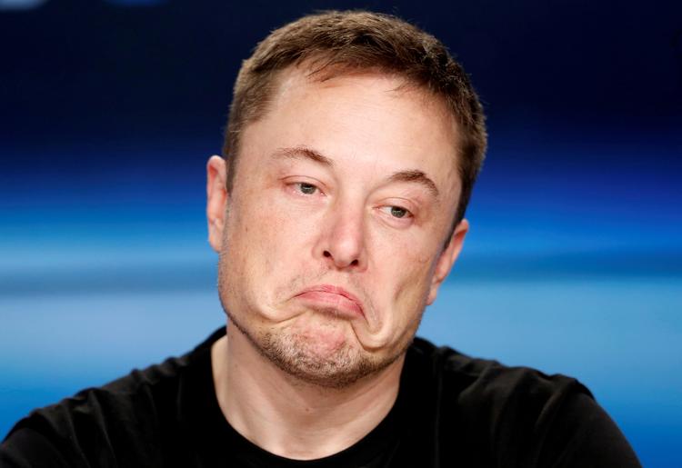 Elon Musk har gentagne gange på det sociale medie Twitter beskyldt dykkeren, der hedder Vernon Unsworth, for at være pædofil. Joe Skipper/Ritzau Scanpix