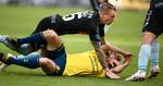 Brøndby er nede for tiden, illustreret af Kasper Fisker, der har fået Niki Zimling ovenpå sig. Poulsen Lars/POLFOTO