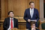 Mads Fuglede (tv.) erstatter Marcus Knuth på udlændingeområdet.
   Jens Dresling/POLFOTO