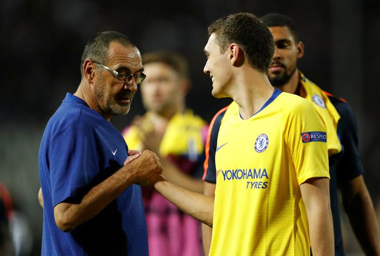 Chelsea manager Maurizio Sarri og  Andreas Christensen var tilfredse efter sejren i Saloniki. John Sibley/Ritzau Scanpix