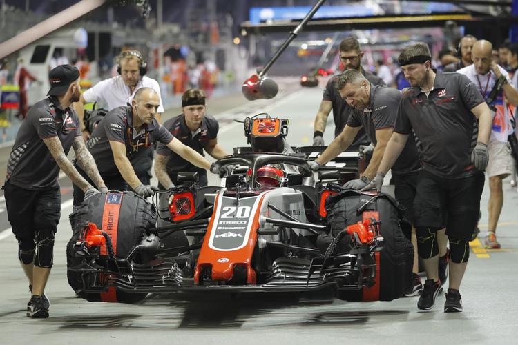Danskerne må nu se forgæves efter Kevin Magnussen for fuld fart i Københavns gader. I hvert fald i en formel 1-bil. Vincent Thian/AP
