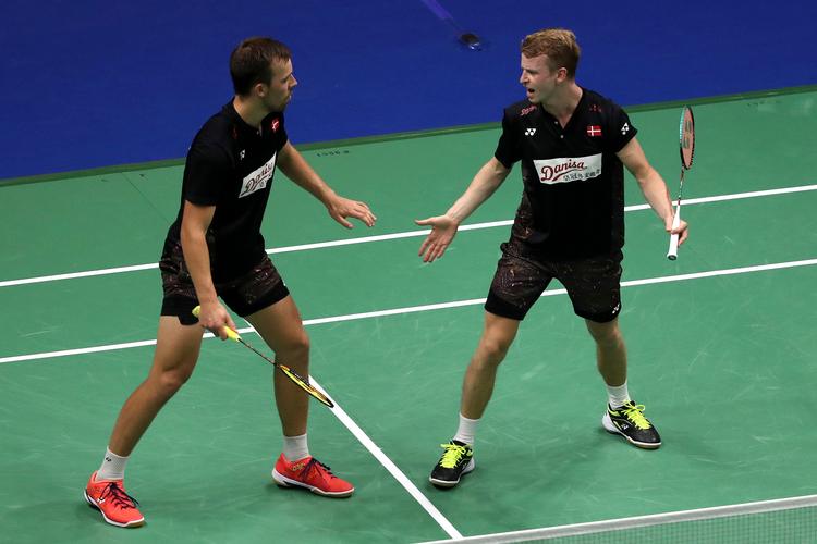 Anders Skaarup Rasmussen (tv.) og Kim Astrup slog sensationelt de kinesiske verdensmestre og er nu i semifinalen ved China Open. Mark Schiefelbein/AP