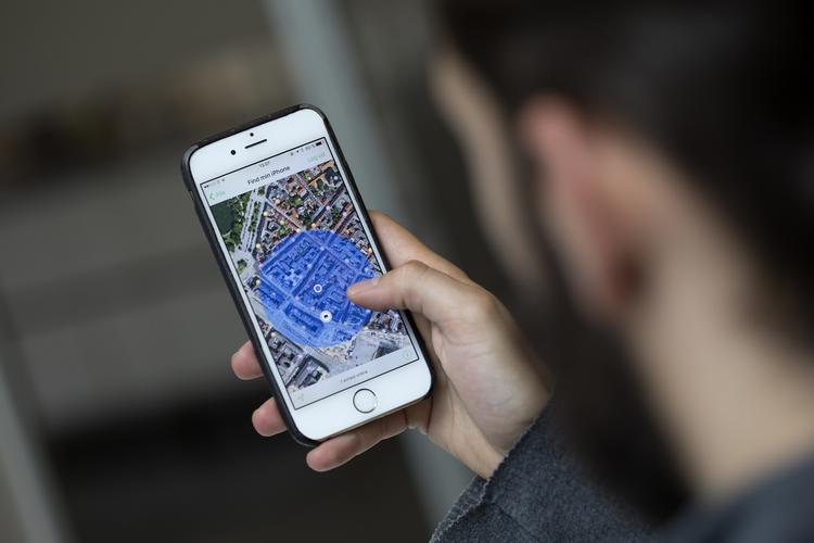 
  »Mobilen har nærmest erstattet pungen, og derfor giver det god mening at få kørekortet på mobilen, så det altid er lige ved hånden«, siger Sophie Løhde. 
(arkivfoto) Finn Frandsen/POLFOTO