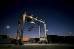 En shippinghavn i  Savannah  Savannah, Georgia. Både USA og Kina har mandag morgen indført nye toldsatser på hinandens varer. Og de er nu trådt i kraft. Stephen B. Morton/AP
