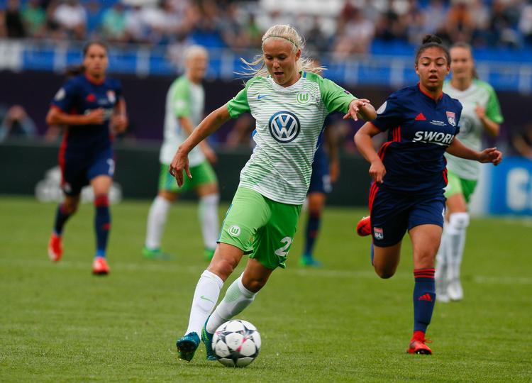 Den danske landsholdsspiller Pernille Harder  kan måske komme i spil til den nye pris. Hun blev tidligere i år i hvert fald kåret som den bedste spiller af Uefa det seneste år. Efrem Lukatsky/AP