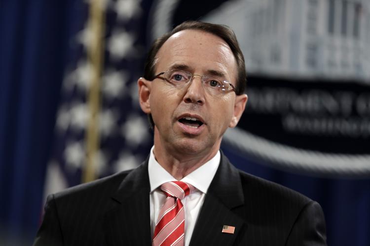 Rygterne svirrer i Washington. Er Rod Rosensteins tid som vicejustitsminister omme? Evan Vucci/AP