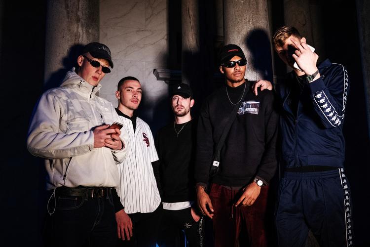 Rap-kollektivet RigForEvigt kommer forbi Noisey Festival for at give en natkoncert. PR-foto