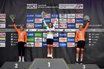 Den tredobbelte hollandske triumf i kvindernes enkeltstart er en kendsgerning - Annemiek van Vleuten flankeres i regnbuetrikoten af Anna van der Breggen (t.v.) og Ellen van Dijk. Kerstin Joensson/Ritzau Scanpix