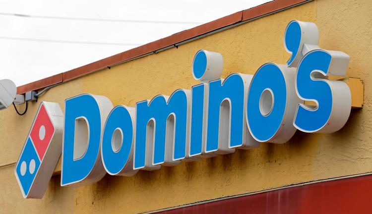 30 forskellige Domino's restauranter fik besøg af Fødevarekontrollens rejsehold på en dag. Der blev fundet snavs, høje temperaturer og fejlmærkede fødevarer i 70 procent af dem. (Arkivfoto) Alan Diaz/AP