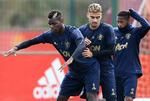 Fra træningen op til tirsdagens Champions League-kamp. Det ser ikke ud som om, at alle er med på, hvad der skal ske bag Paul Pogba. Lindsey Parnaby/Ritzau Scanpix