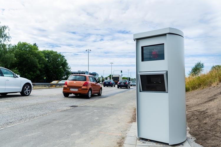 Den første stærekasse, der står på Måløv Byvej i Ballerup, er nu taget i brug. Foto: PR/Vejdirektoratet

   Burojantzen