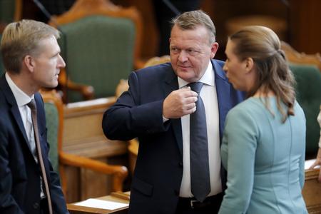  Dansk Folkepartis leder Kristian Thulesen Dahl, statsminister Lars Løkke Rasmussen og Socialdemokraternes Mette Frederiksen.
   Jens Dresling/POLFOTO