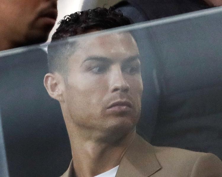 Ronaldo sag på lægterne med karantæne, da Juventus spillede tirsdag aften. Luca Bruno/Ritzau Scanpix