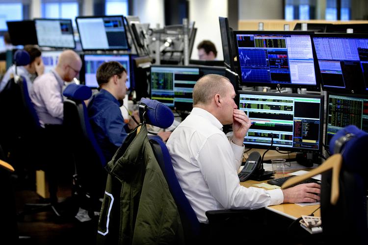 Store kursfald til Danske Bank og Novo Nordisk trak ned, da det danske aktieindeks torsdag havde en skidt dag. Aktieindekset C25 faldt torsdag 3,7 procent. Det er det største fald i de to år, som indekset har eksisteret. Finn Frandsen/POLFOTO