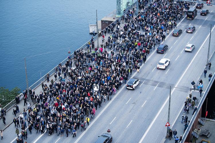 
    Mindeoptog på Langebro i København for Kim Larsen.  Claus Bech/Ritzau Scanpix