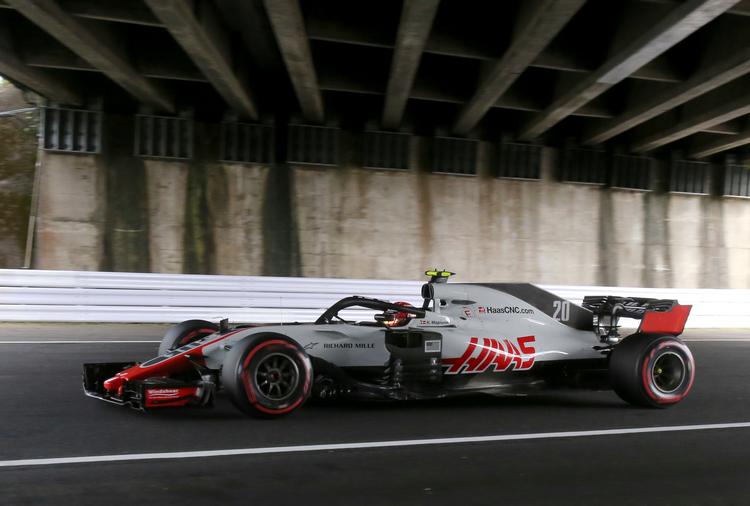 Kevin Magnussen  starter i 6. række som nummer 12. Toru Takahashi/AP