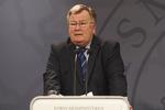 »Vi kan ikke under nogle omstændigheder nå op på to procent i 2024«, siger forsvarsministeren om kravet fra den amerikanske præsident.  Gregers Tycho/POLFOTO