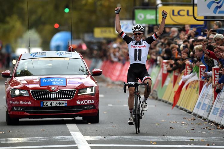 Søren Kragh Andersen kan i fulde drag nyde succesen som vinder af det franske storløb Paris-Tours. Guillaume Souvant/Ritzau Scanpix