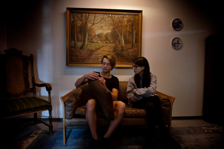 
    Hørsholm skole opretter Escape room for at udfordre begavede elever.
Her er det Ida og Lukas.
   Martin Lehmann/POLFOTO