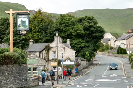 Trafikken er ikke så intens i Castleton.  Foto: Karin Møller-Olsen