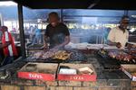 Grillet kød er nærmest en nationalret, og på det åbne maarked i townshippen Katutura  kan man få lov at smage på kødet, inden man bestemmer sig. For cirka 30 kroner får man en portion kød og salsa. Tine Kirkensgaard