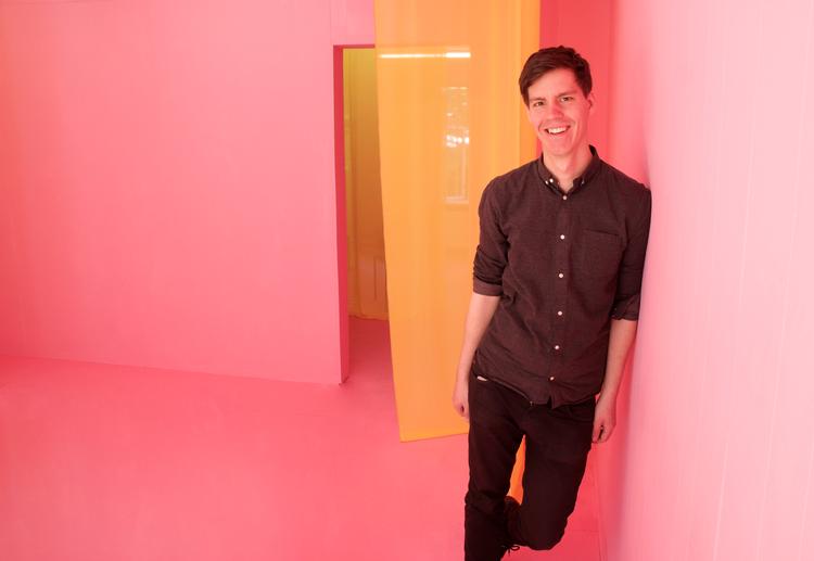 Brian Ulbrichsen er uddannet fra Det Kongelige Danske Kunstakademis Skole for Design. PR-foto