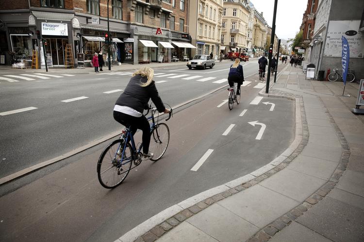 Cyklisterne skal have bedre og sikrere forhold i trafikken. Her ses en cykelsti på Gl. Kongevej ved Rathsacksvej. Jens Dresling/POLFOTO