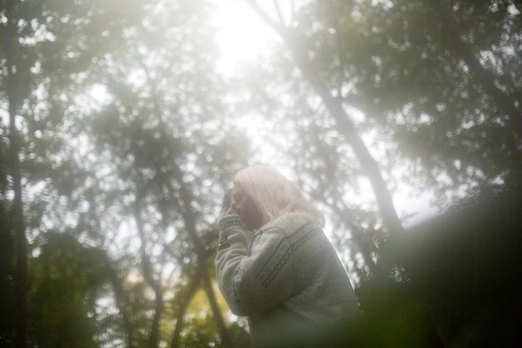 Amalie er en af de piger, der er endt med en forgiftning efter at have taget for mange Panodil-piller. Hun ønskede at gøre skade på sig selv. Nu underviser hun andre unge i at takle angst og depression. Andreas Haubjerg/POLFOTO